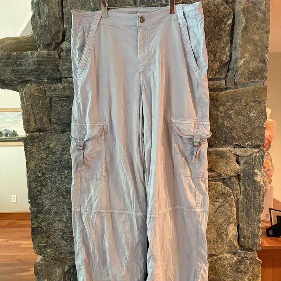 AMERICAN EAGLE SOFT, LOOSE FITTING CARGO PANTS: SIZE 10L - BLUE MIST - LIKE NEW - Picture 1 of 6
